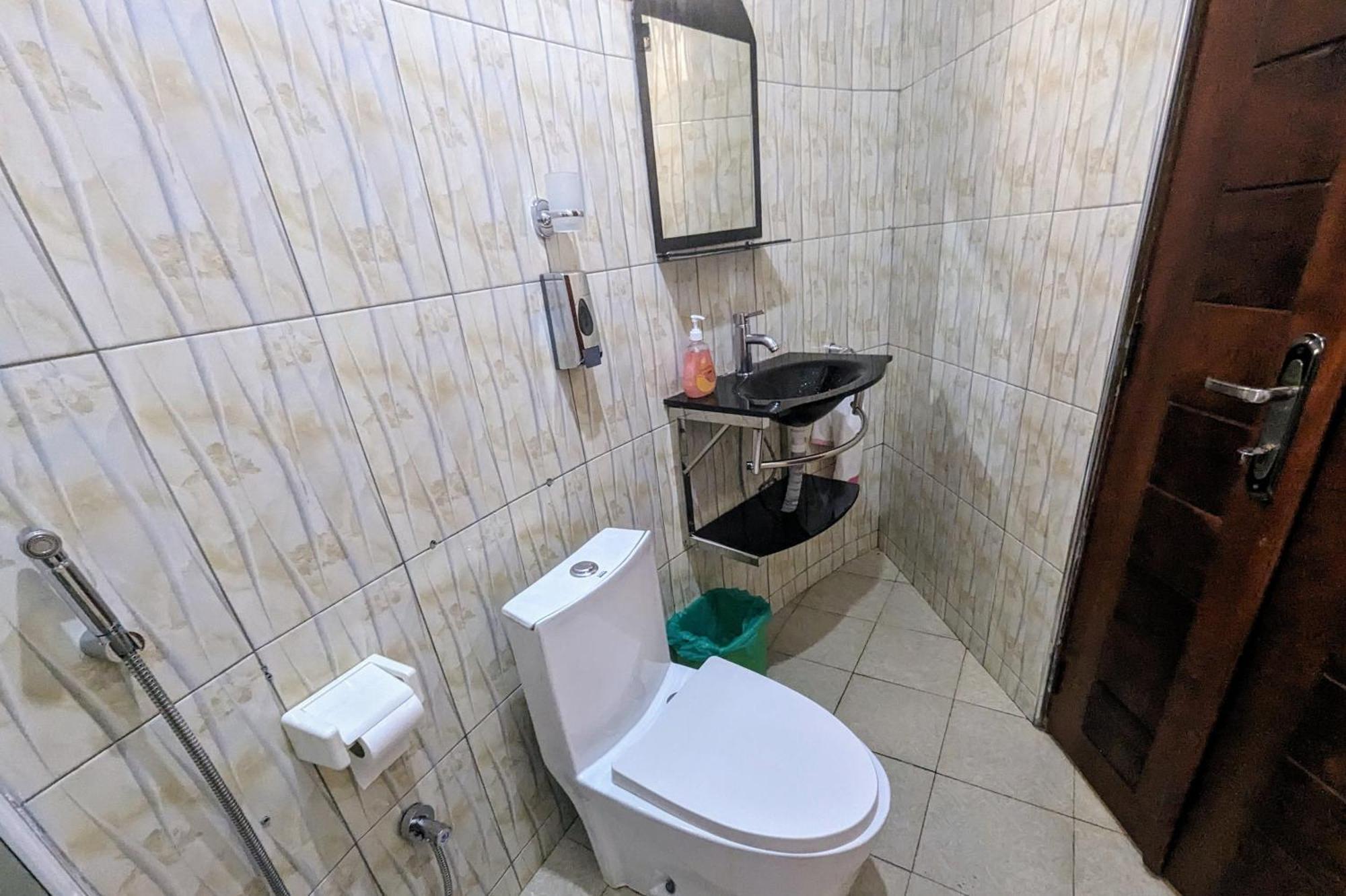Bed & Breakfast Oslo Gardens Entebbe